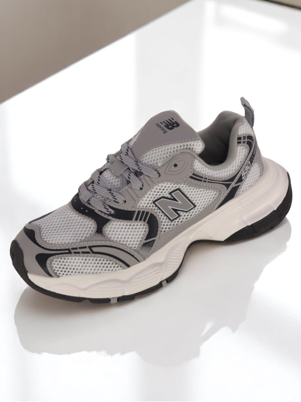 New Balance 530