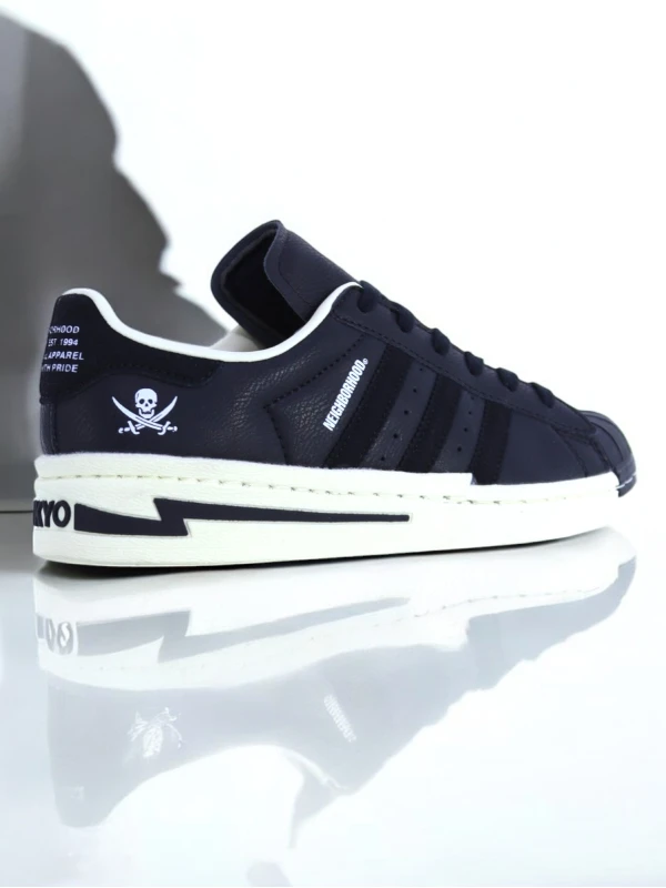 Adidas Superstar