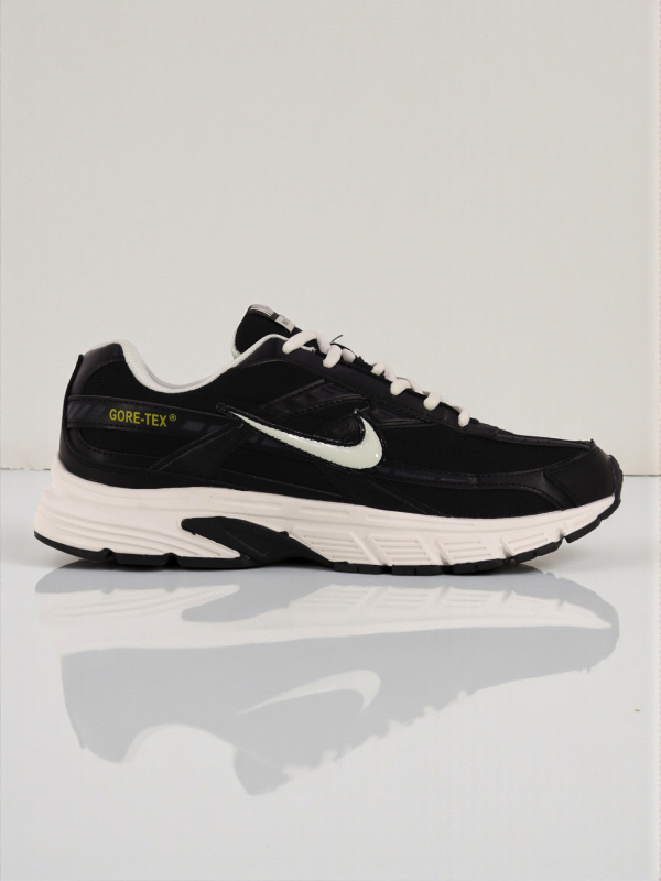 Nike Initiator