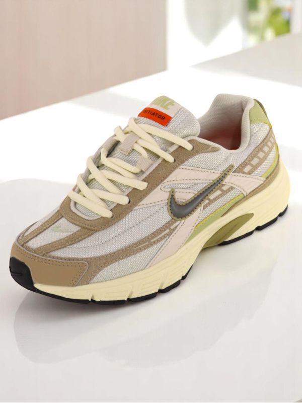 Nike Initiator