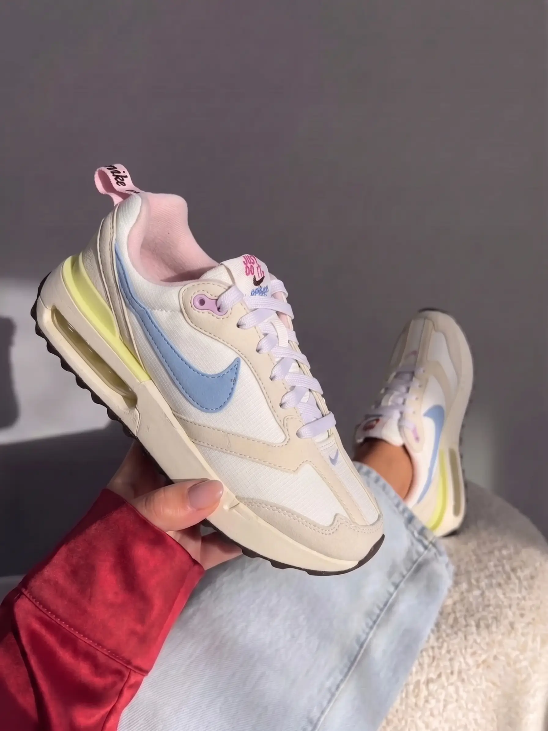 Nike Air Max Dawn