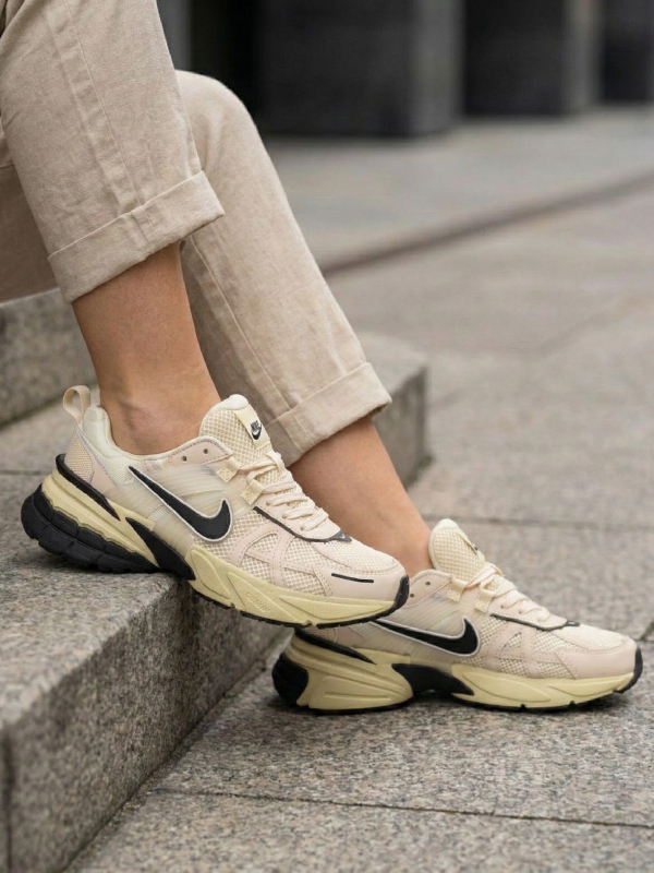 Nike V2K Run