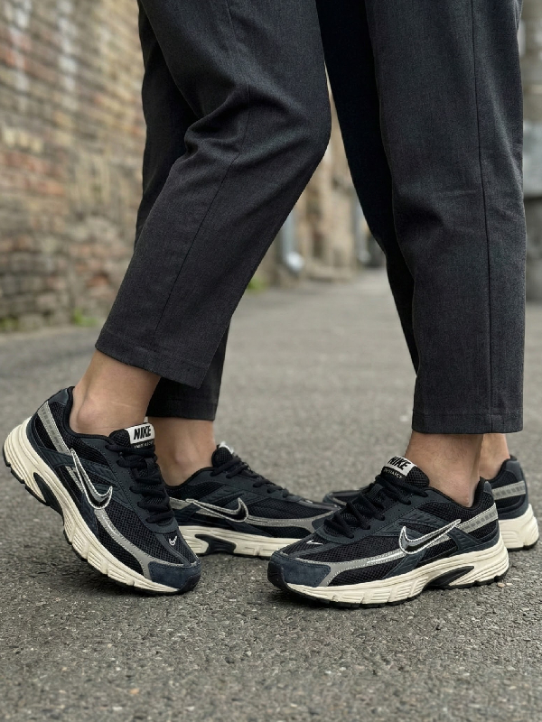 Nike Initiator