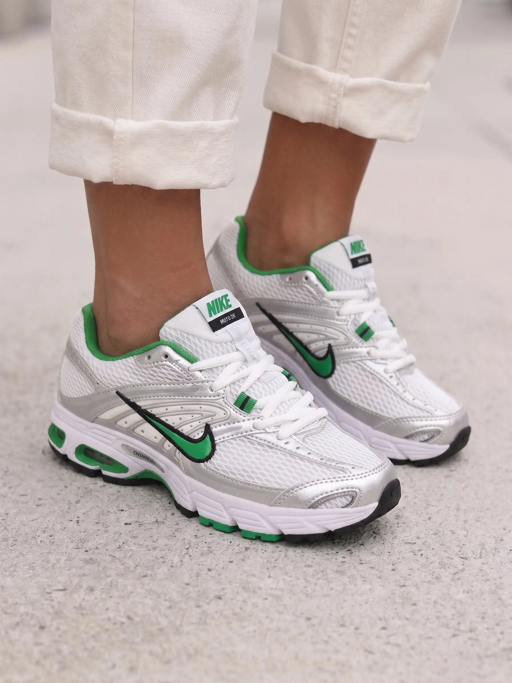 Nike Air Max Moto 2K