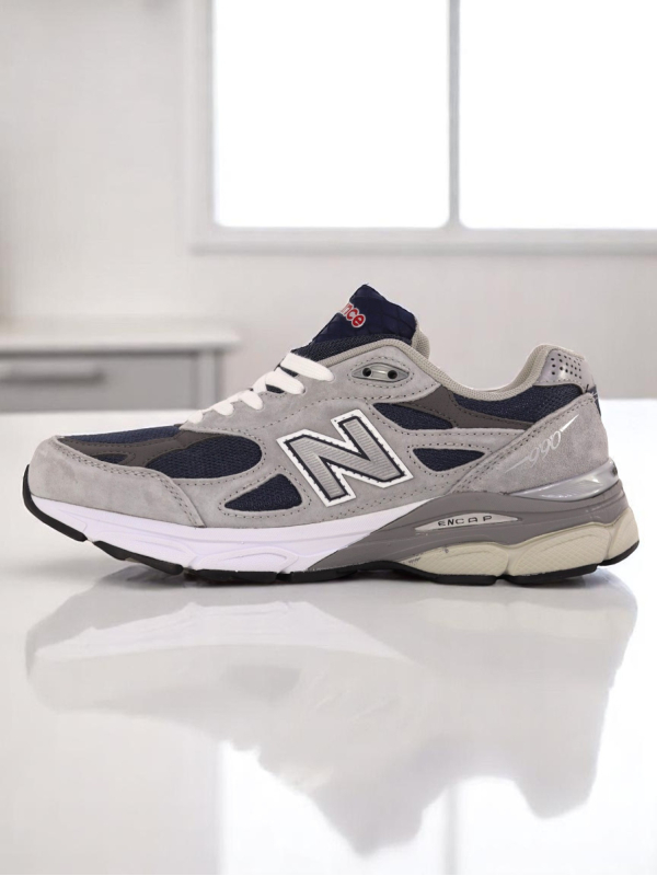 New Balance 990