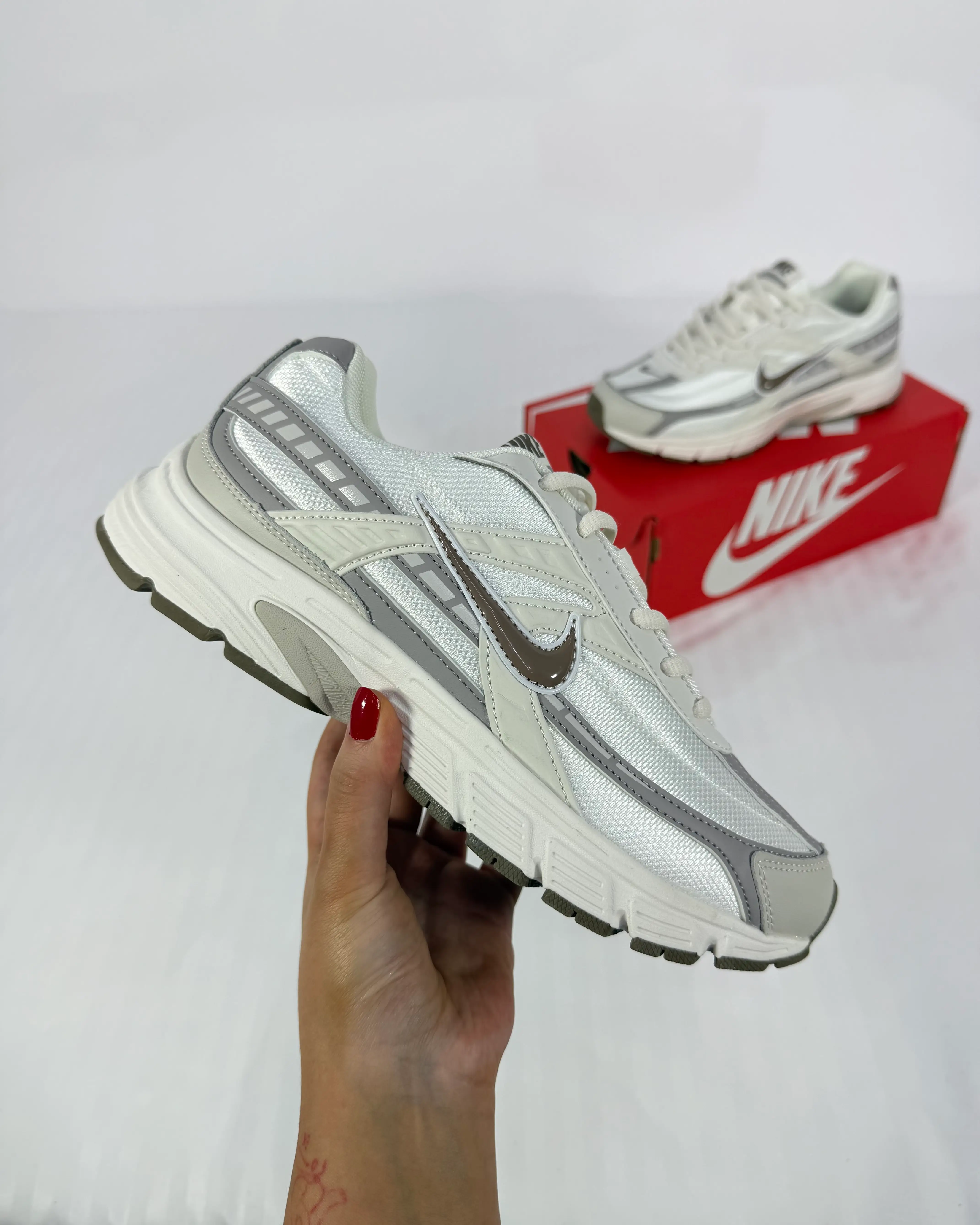 Nike Initiator