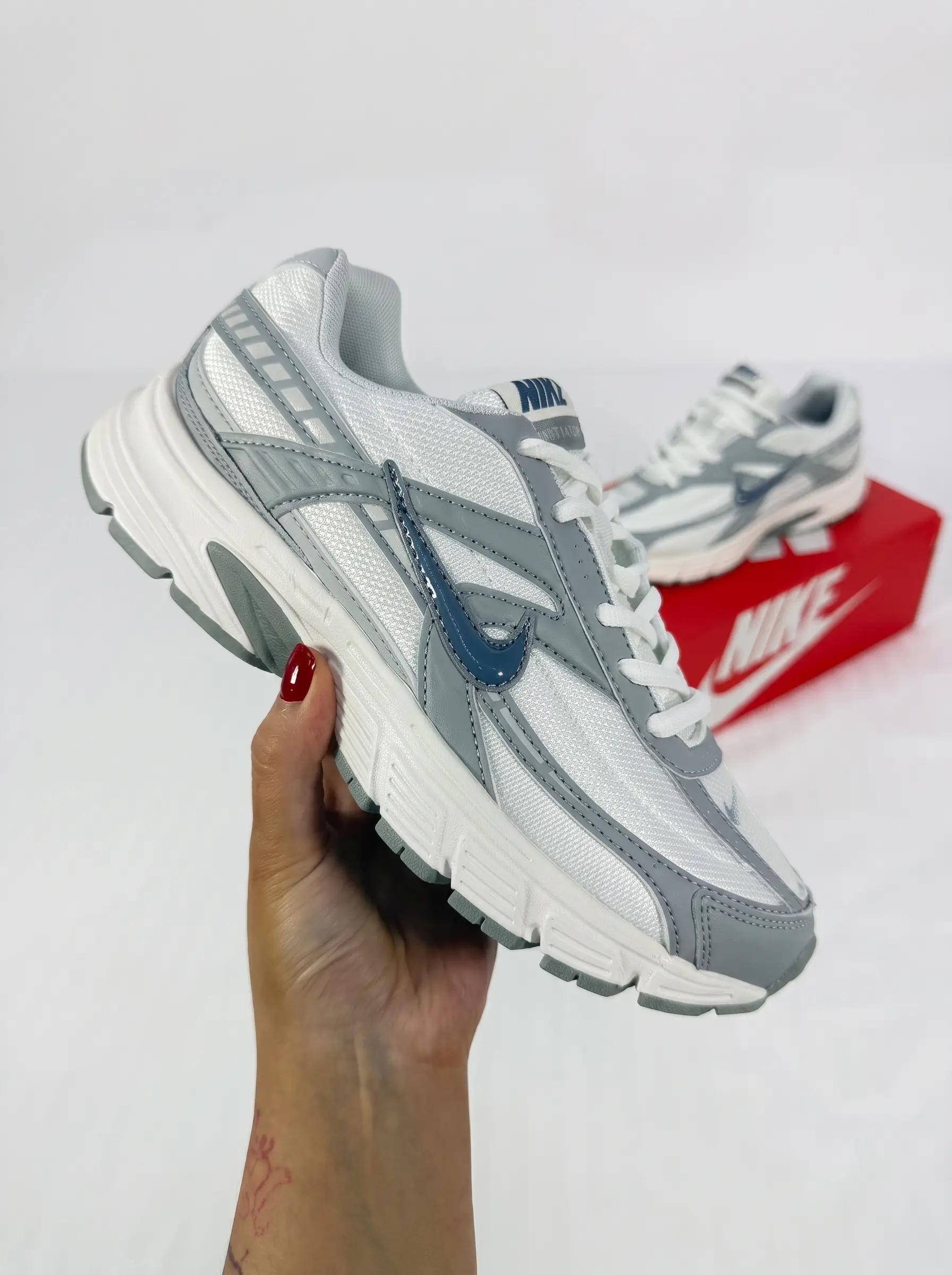 Nike Initiator
