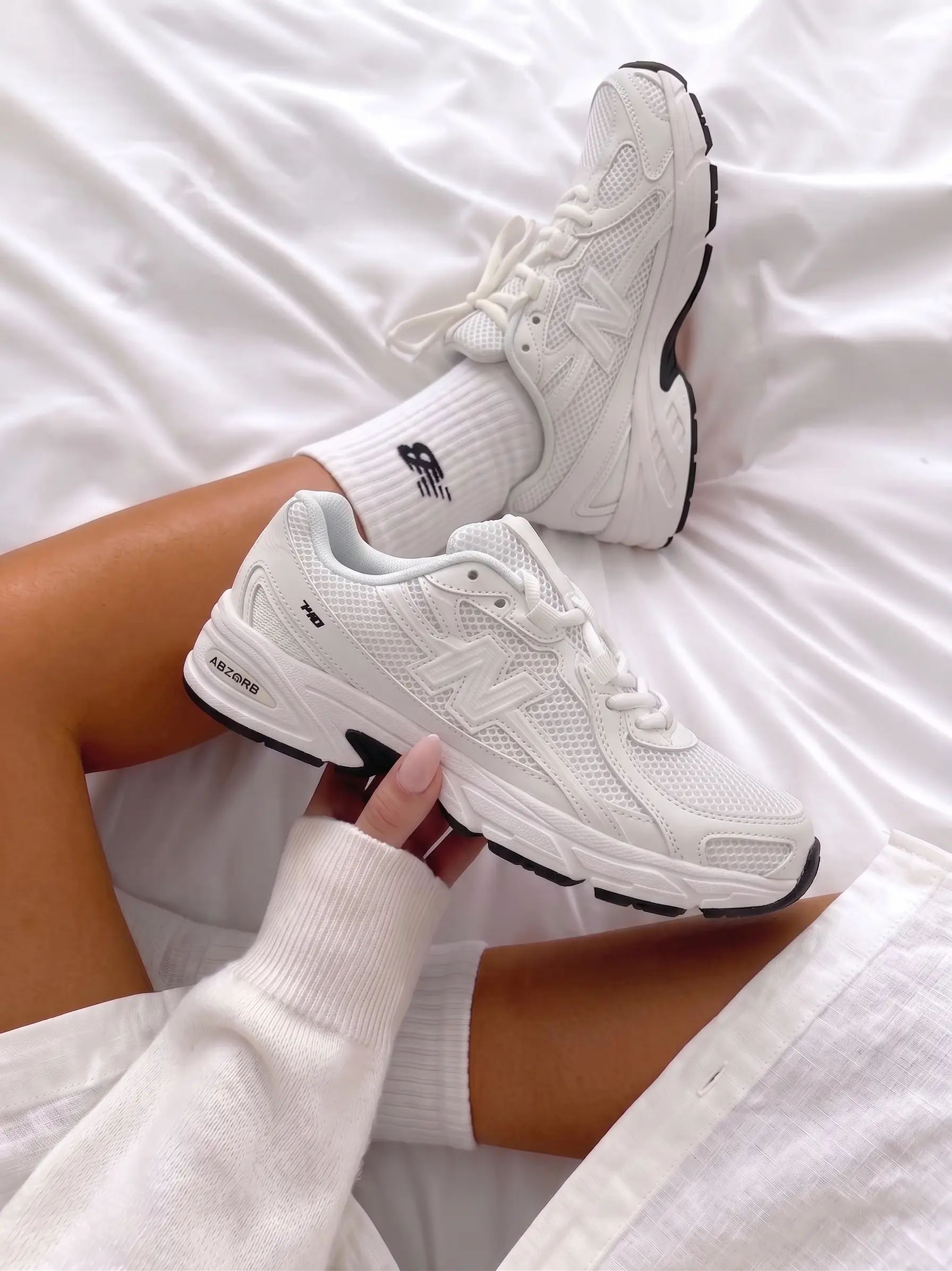 New Balance 740
