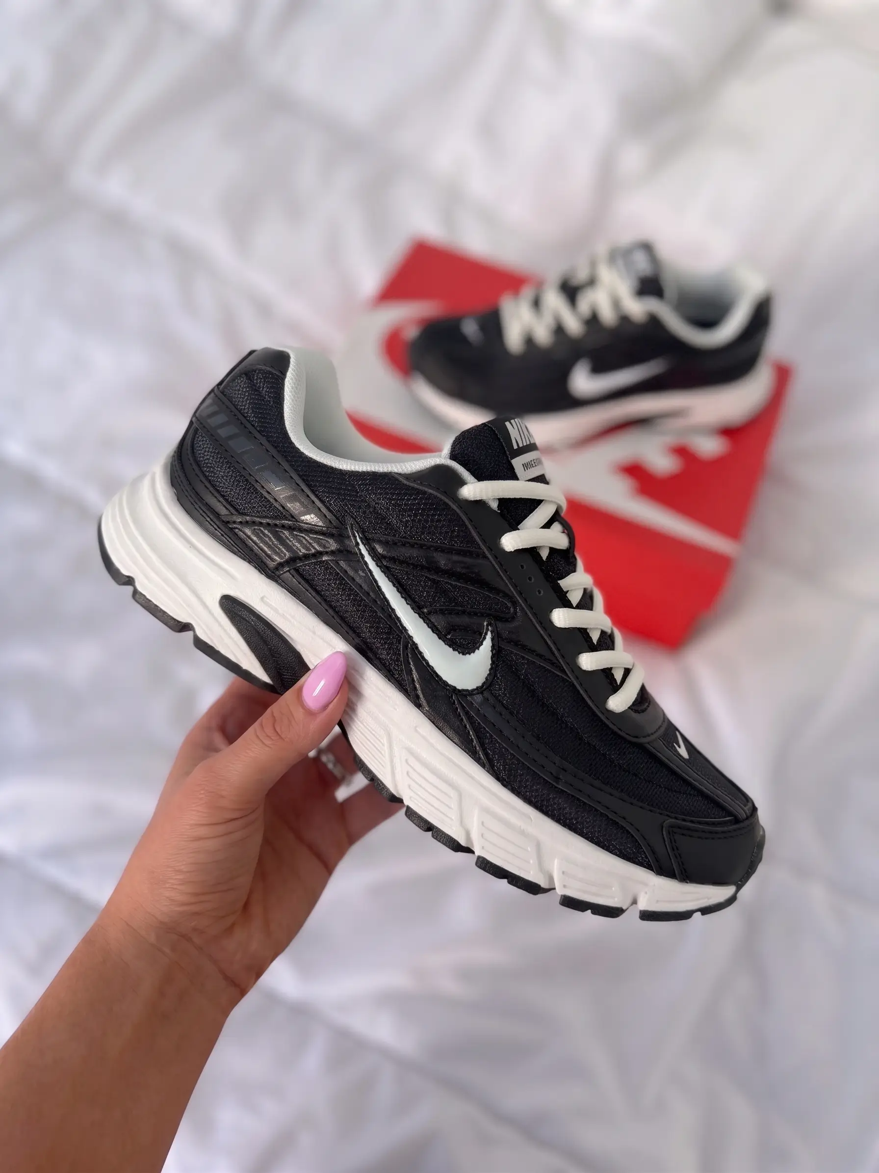 Nike Initiator