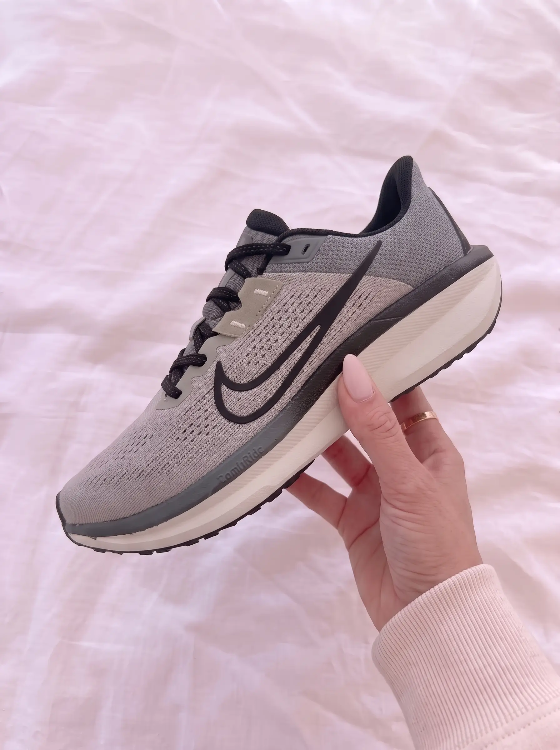 Nike Quest 6 Running Shoes