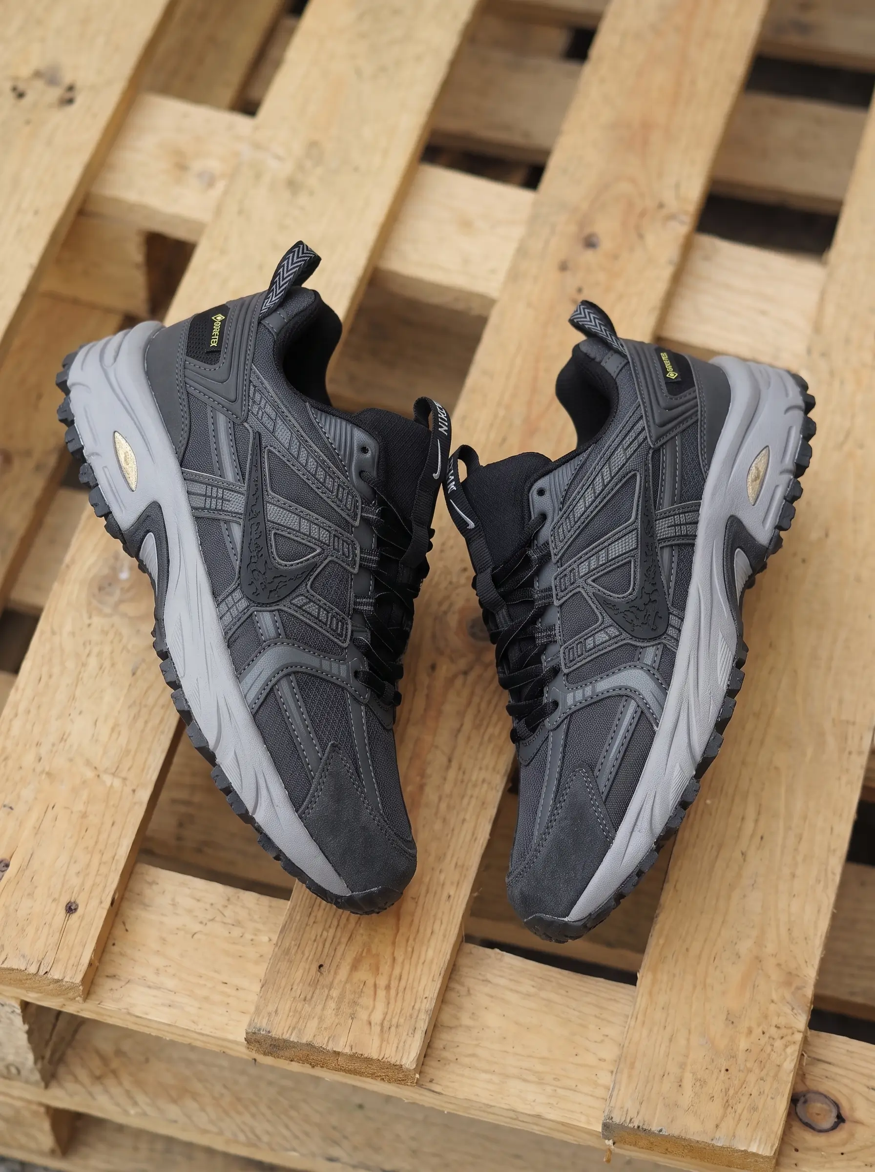 Nike V2K Run Gore-Tex