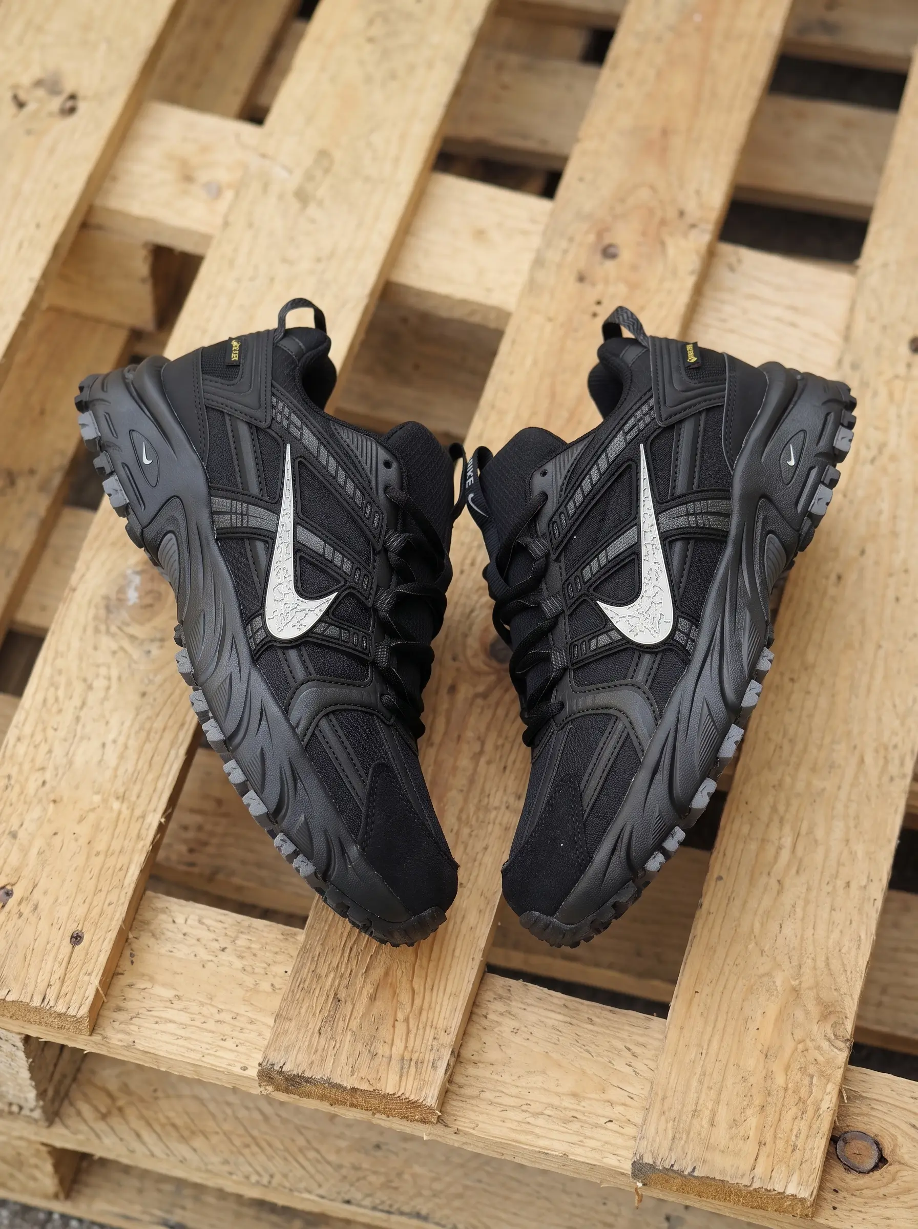 Nike V2K Run Gore-Tex