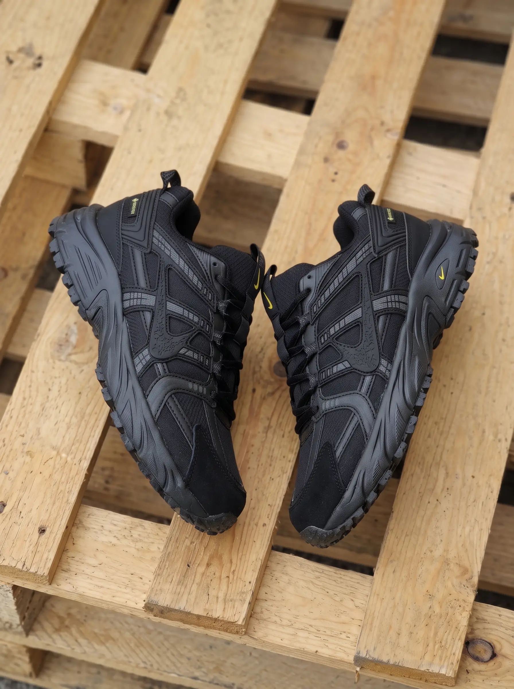 Nike V2K Run Gore-Tex