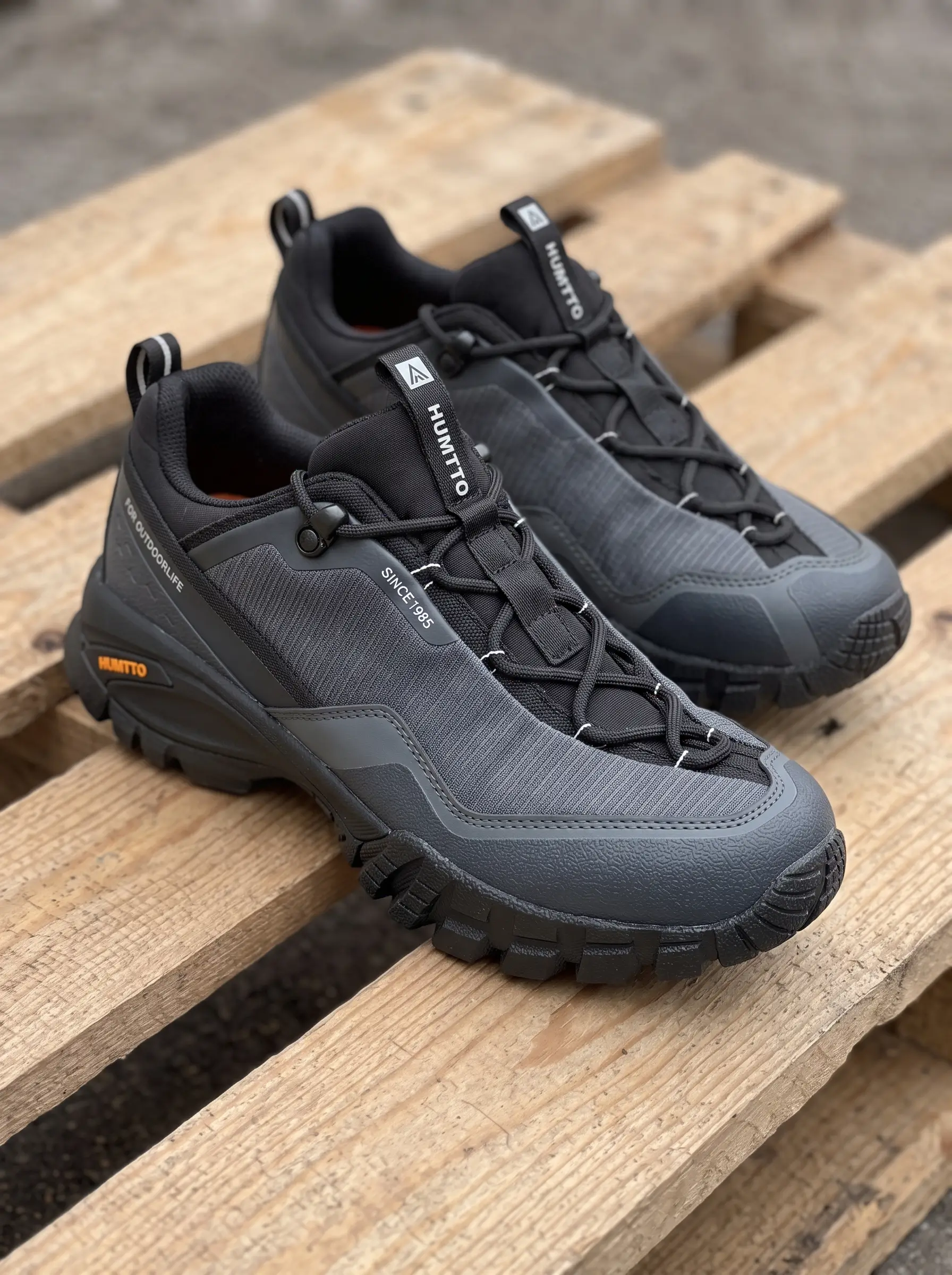 Humtto Hiking Boots